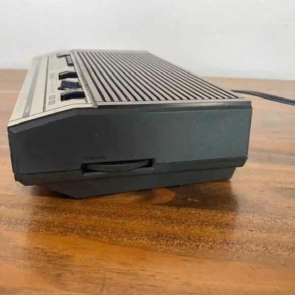 Vintage General Electric GE AM/FM Alarm Clock Radio Wood Grain- WORKS - Picture 5 of 7